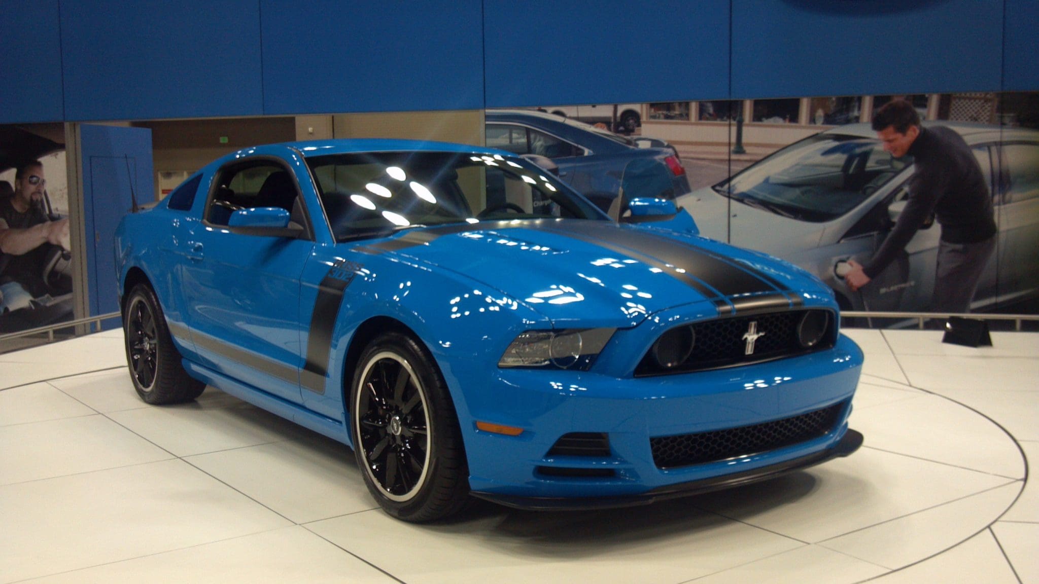 Grabber Blue 2013 Mustang Boss 302 makes appearance at Indy Auto Show ...