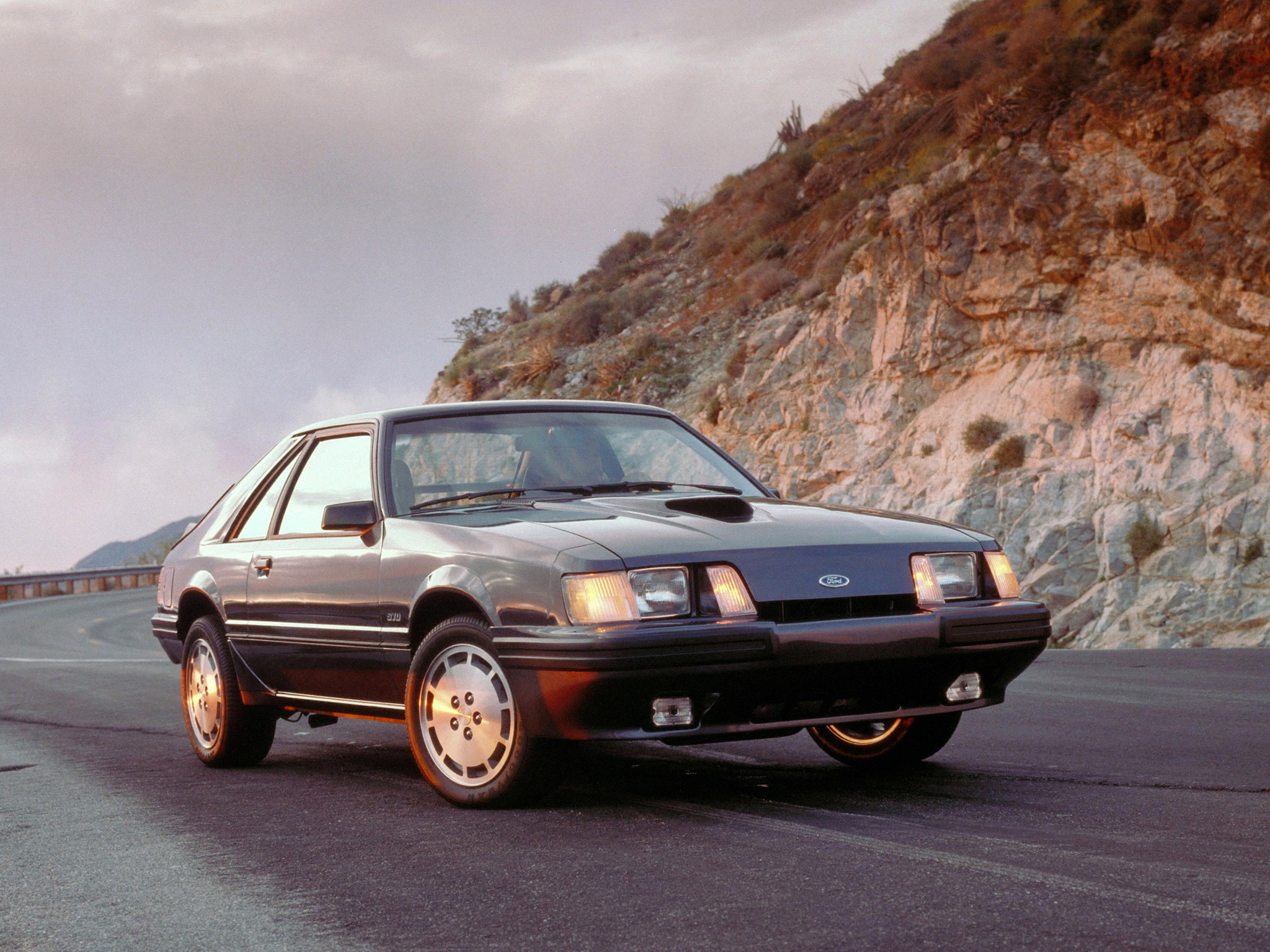 1984 Ford Mustang SVO Wallpapers | MustangSpecs.com