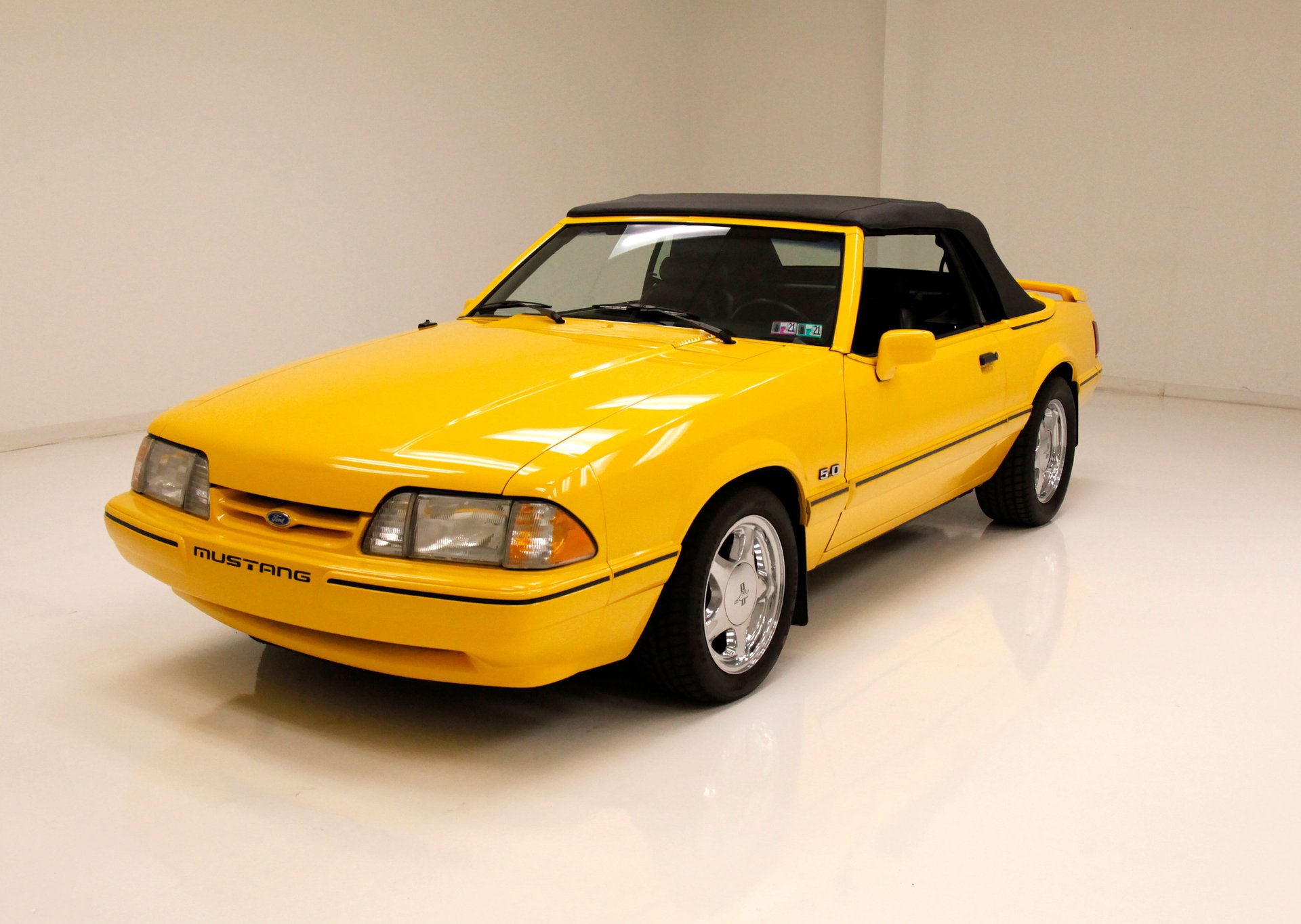 1993-ford-mustang-lx-convertible