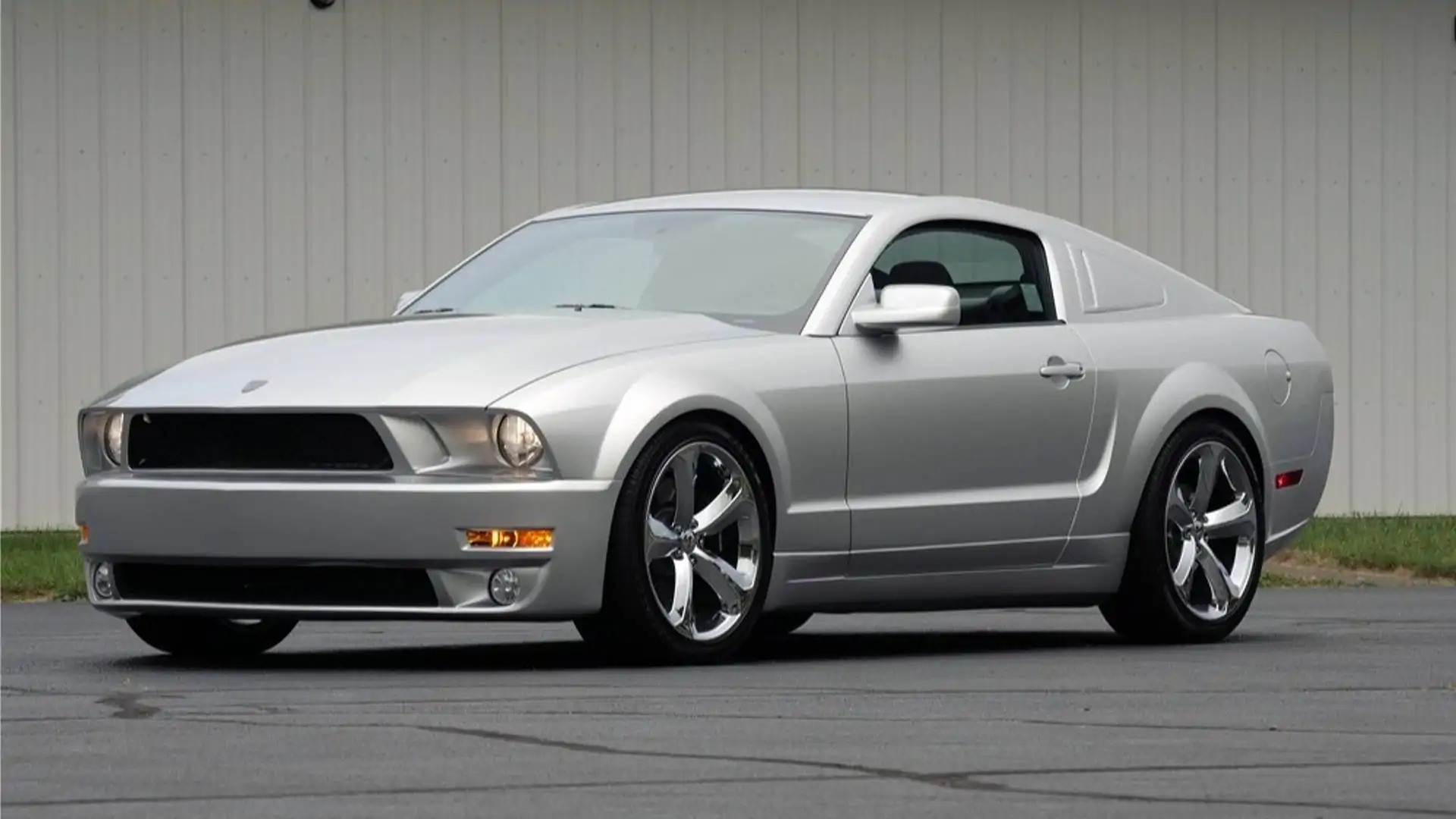 2009-ford-mustang-iacocca-45th-anniversary-edition