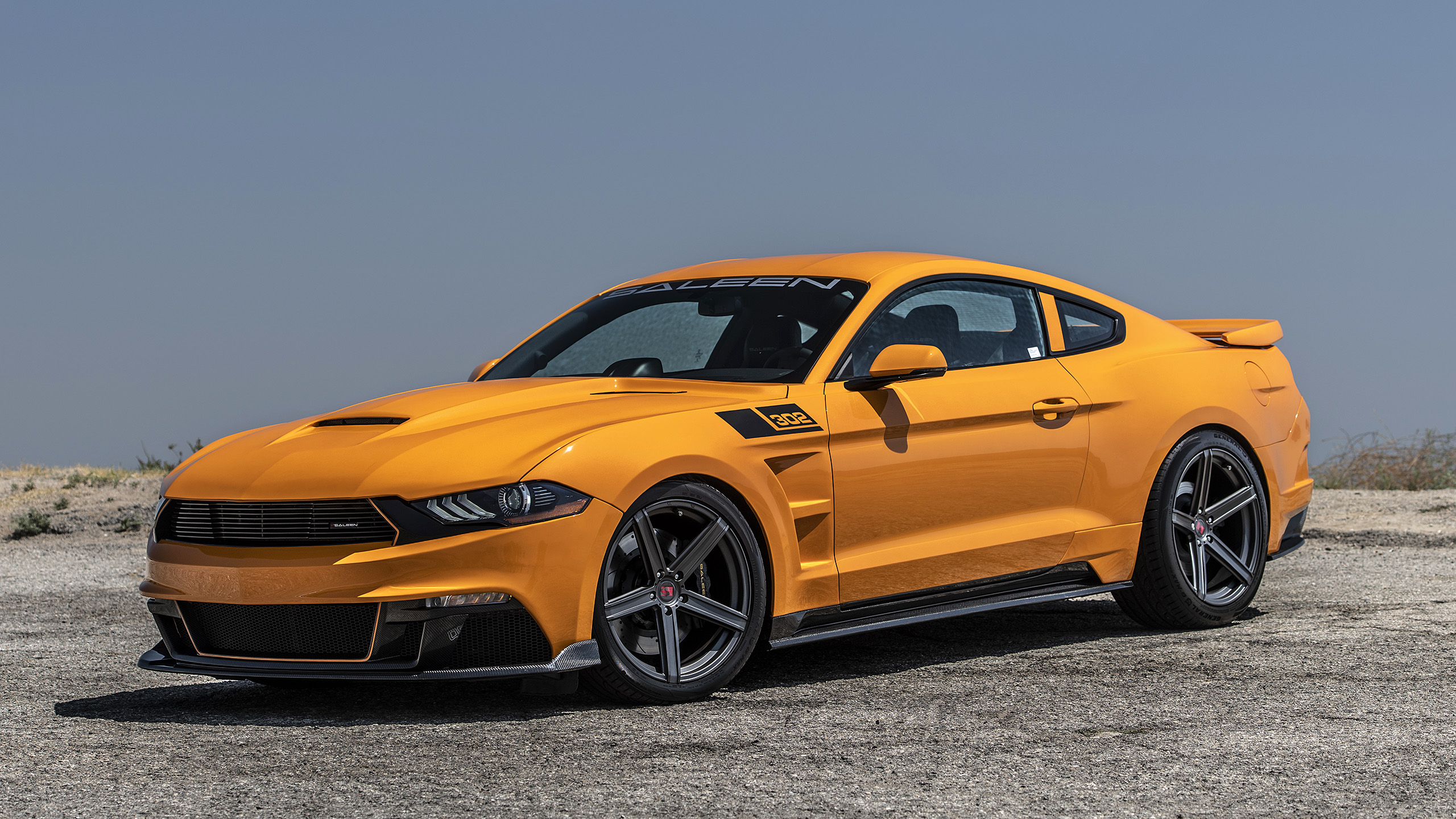 Three-auarter side view of a 2019 Saleen Mustang S302 Black Label